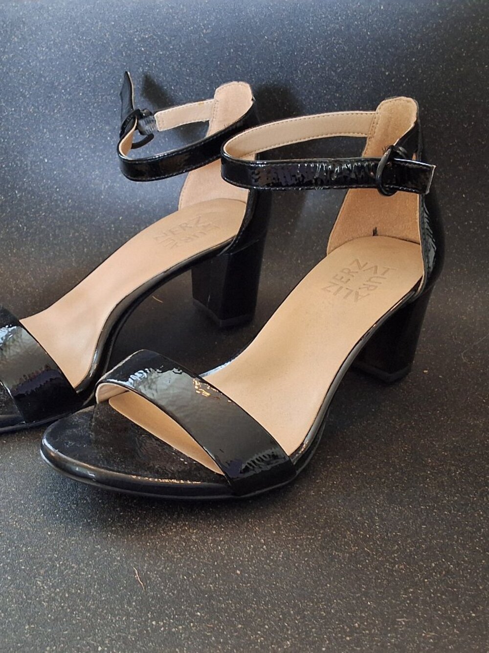 Naturalizer Vera Dress Sandal- Patent Black 6W